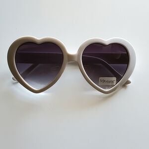 Heart-Shaped White Sunglasses By Mj Eyewear - UV Protection